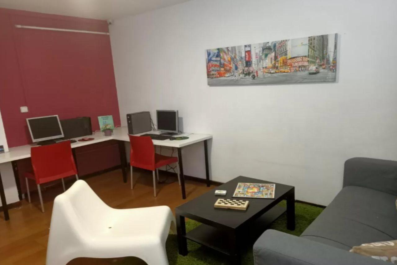Hostel Diagonal House *